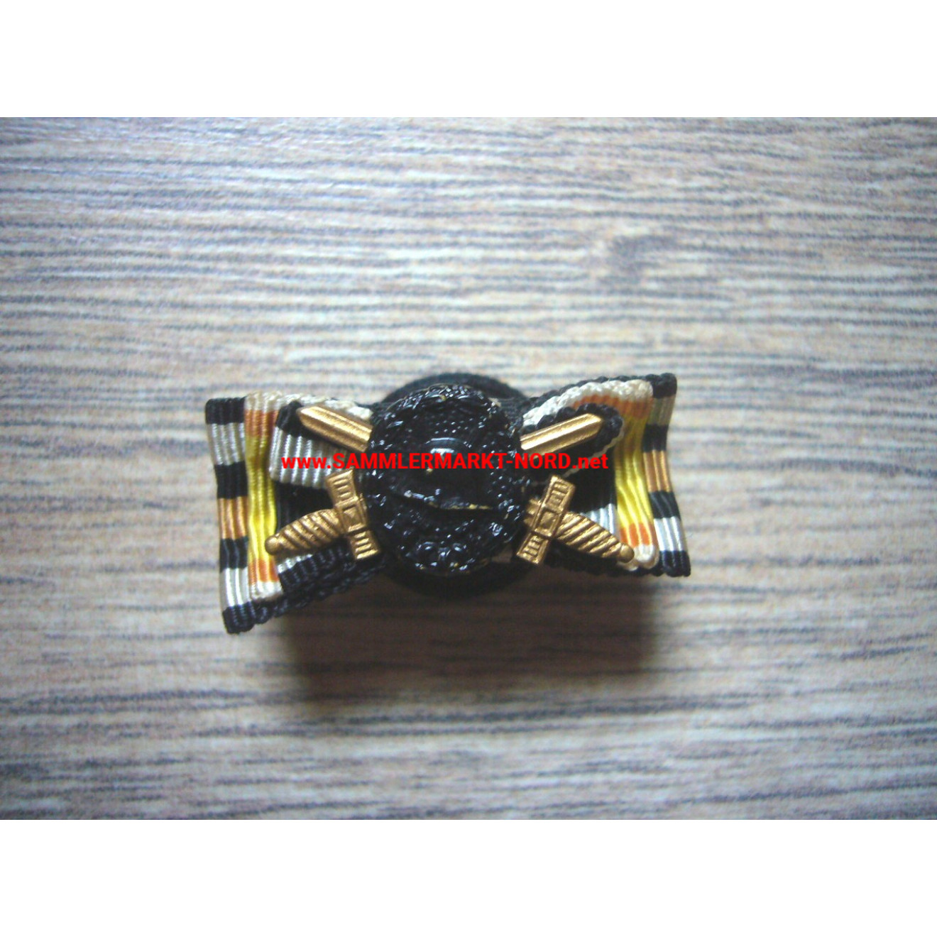 Wound Badge in Black etc. - buttonhole badge