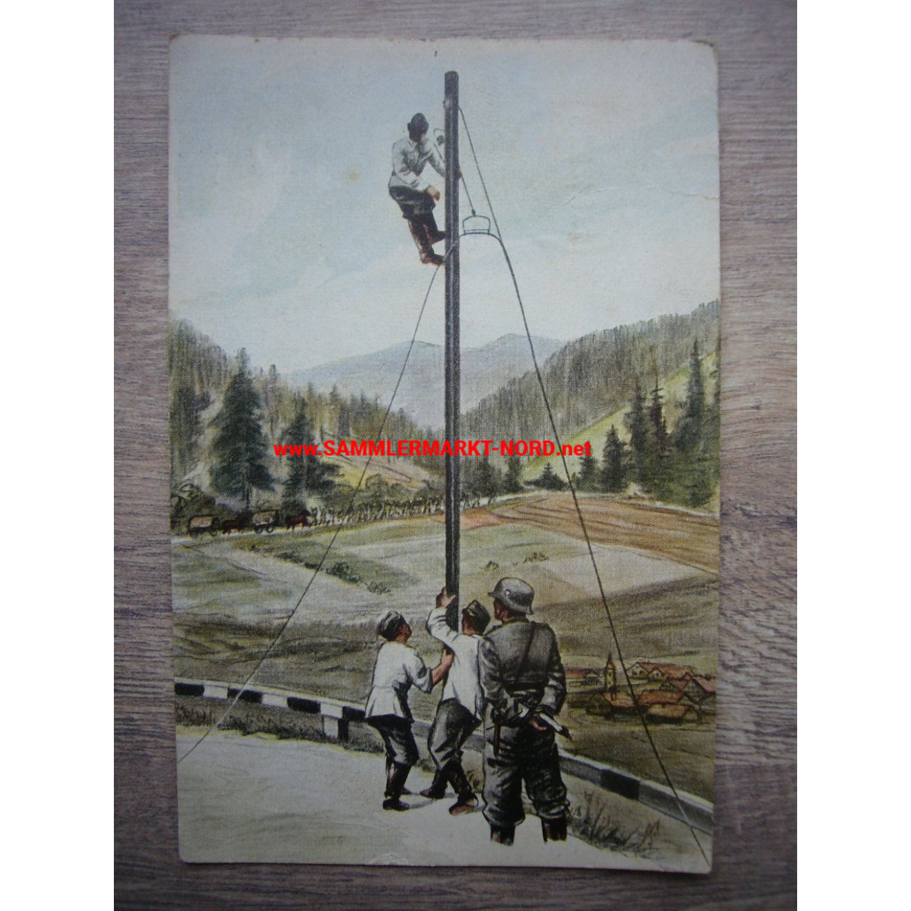 Wehrmacht - Nachrichtentruppe - Schweres Kabel wird angehängt - Postkarte