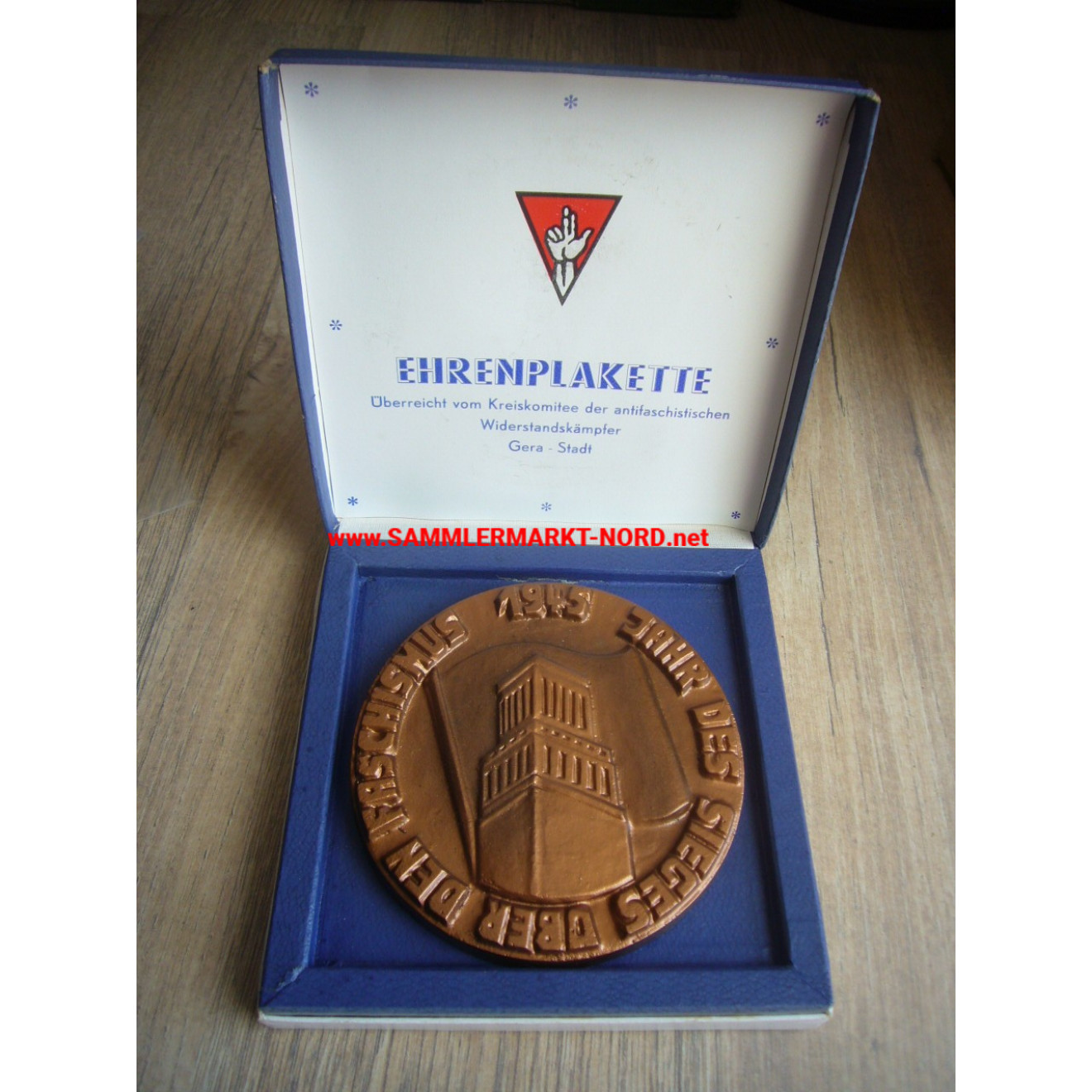 GDR - District Committee of Anti-Fascist Resistance Fighters (ANTIFA) Gera City - Badge of Honour with Case