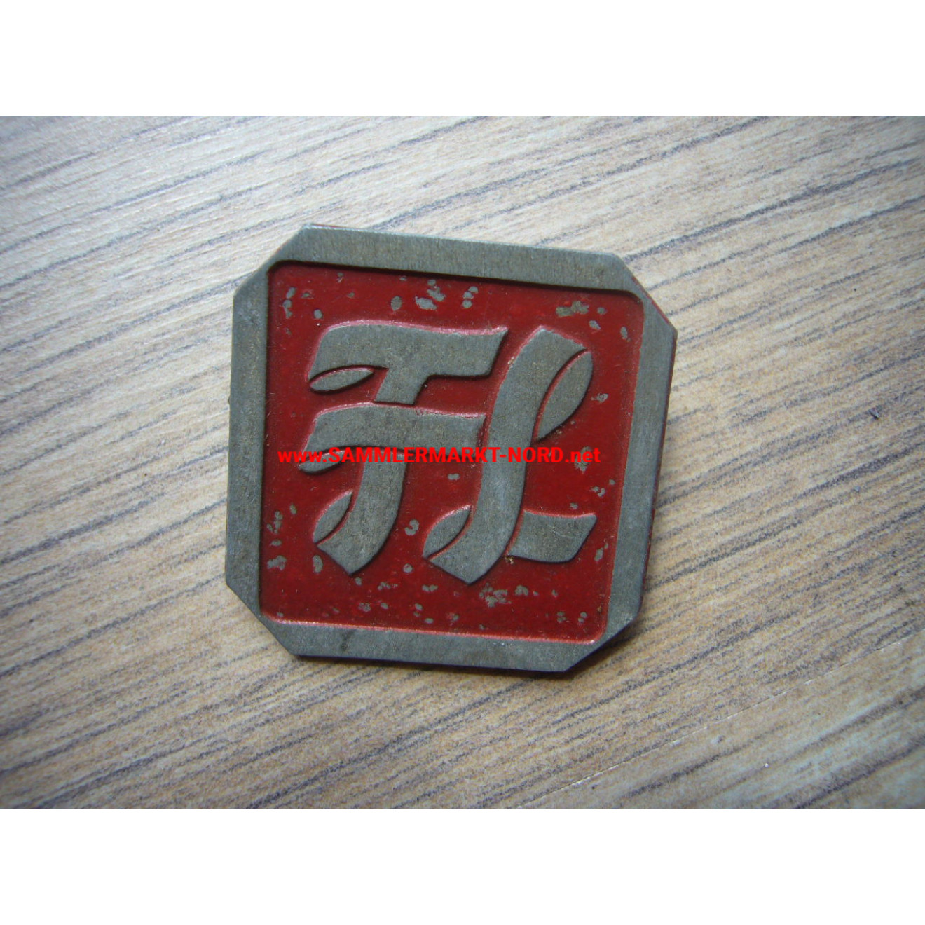 FAHLBERG-LIST company, Magdeburg - armaments factory - identity badge for employees (red)