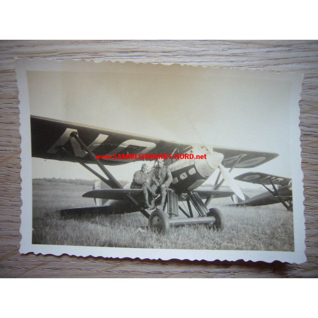 Photo France - captured French aircraft / biplanes