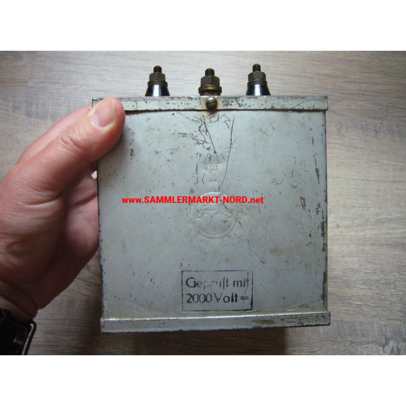 Wehrmacht - large capacitor - radio technology ?