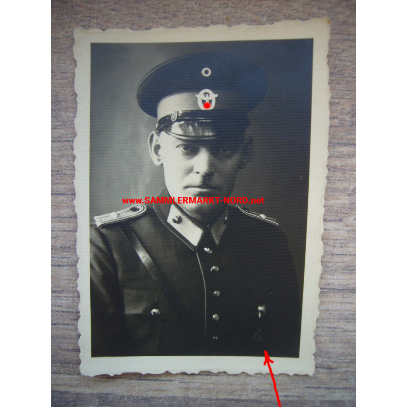 Police station lieutenant with visor cap