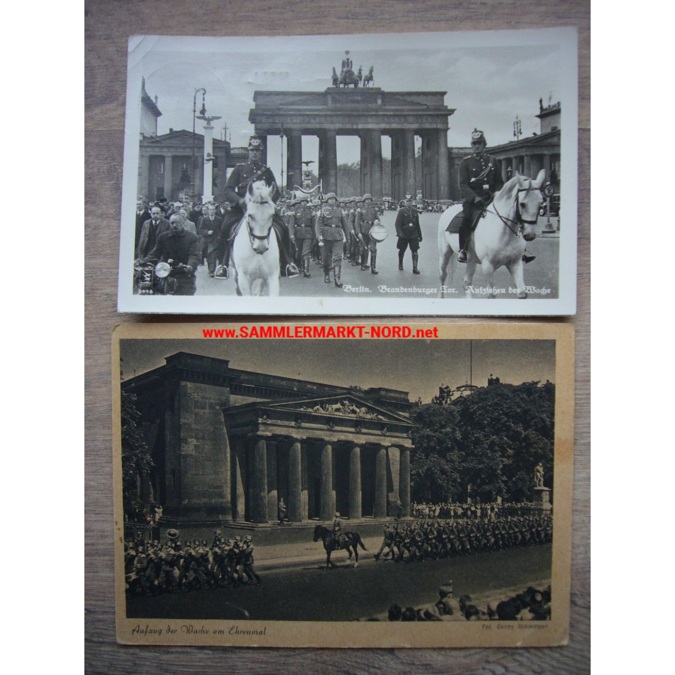 2 x Postkarte Berlin - Aufziehen der Wache - Wach-Regiment Berlin