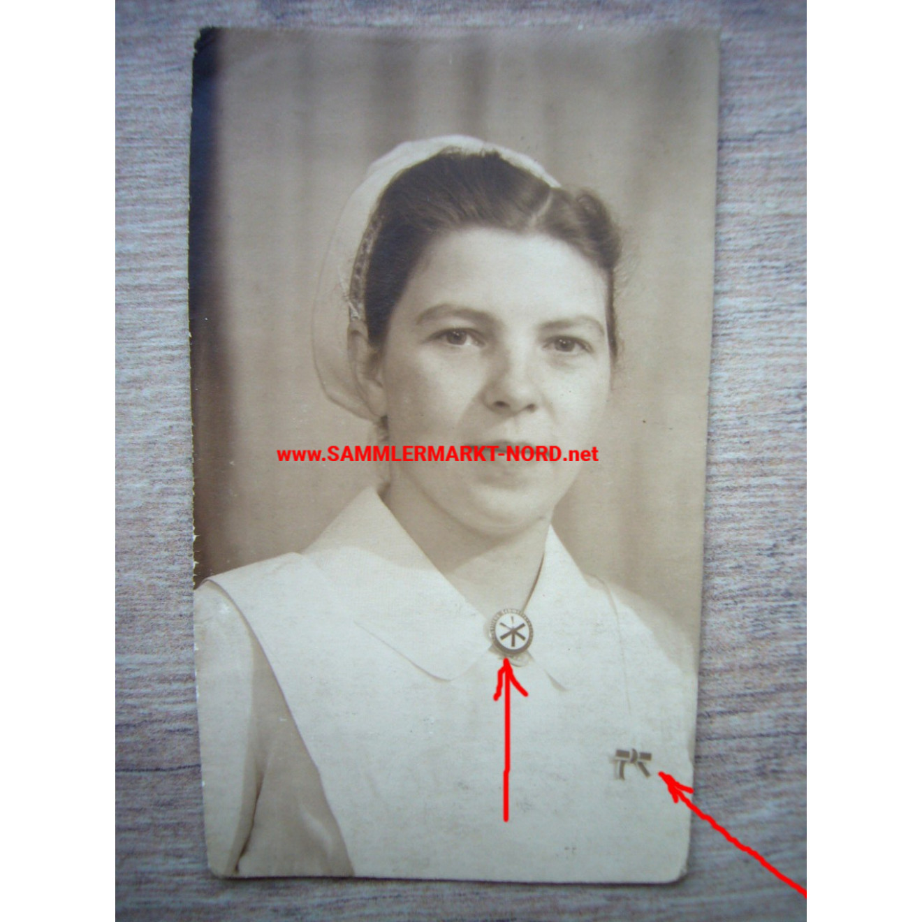 Red Cross - Sister with service brooch of the State Sisterhood of Saxony