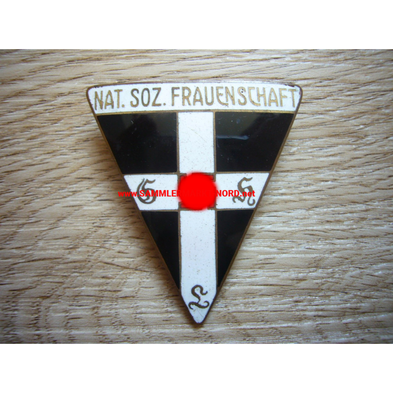 NSF Nationalsozialistische Frauenschaft - Mitgliedsabzeichen 4. Form, 44 mm
