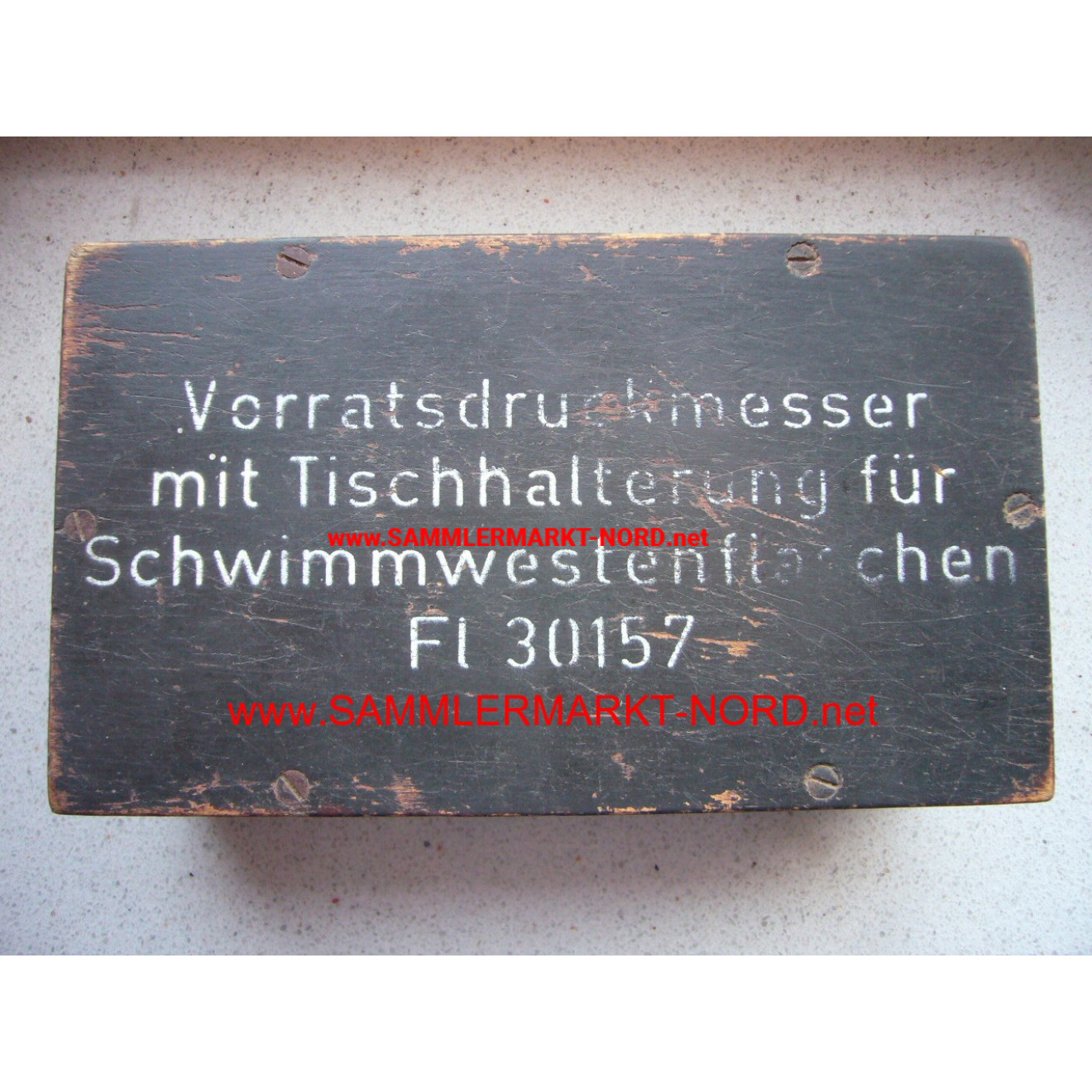 Luftwaffe - Kiste für Vorratsdruckmesser mit Tischhalterung für 