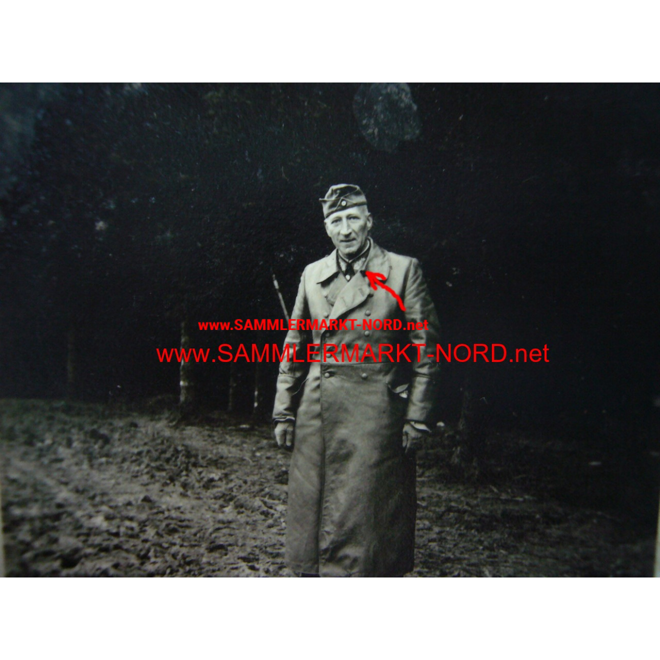 Unbekannter Wehrmacht General mit Mantel