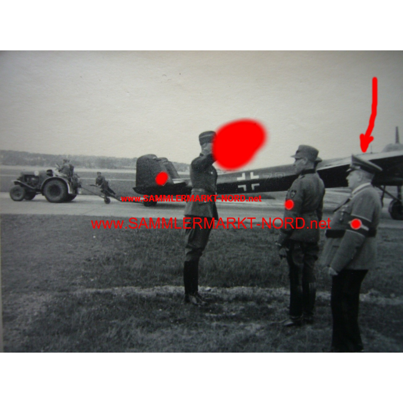 2 x photo NSDAP Gau leader on airfield