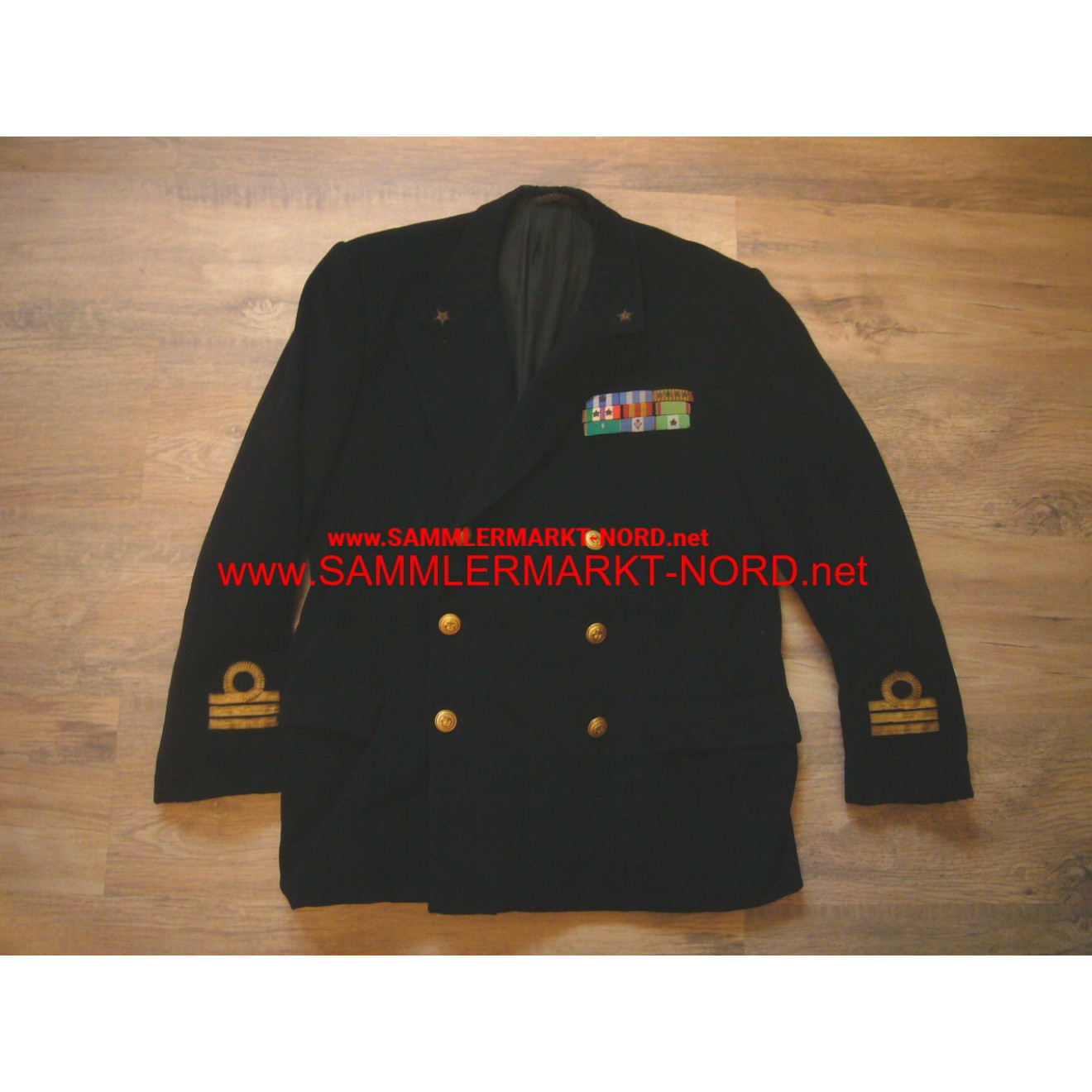 Italy - Captain's uniform jacket with ribbon clasp