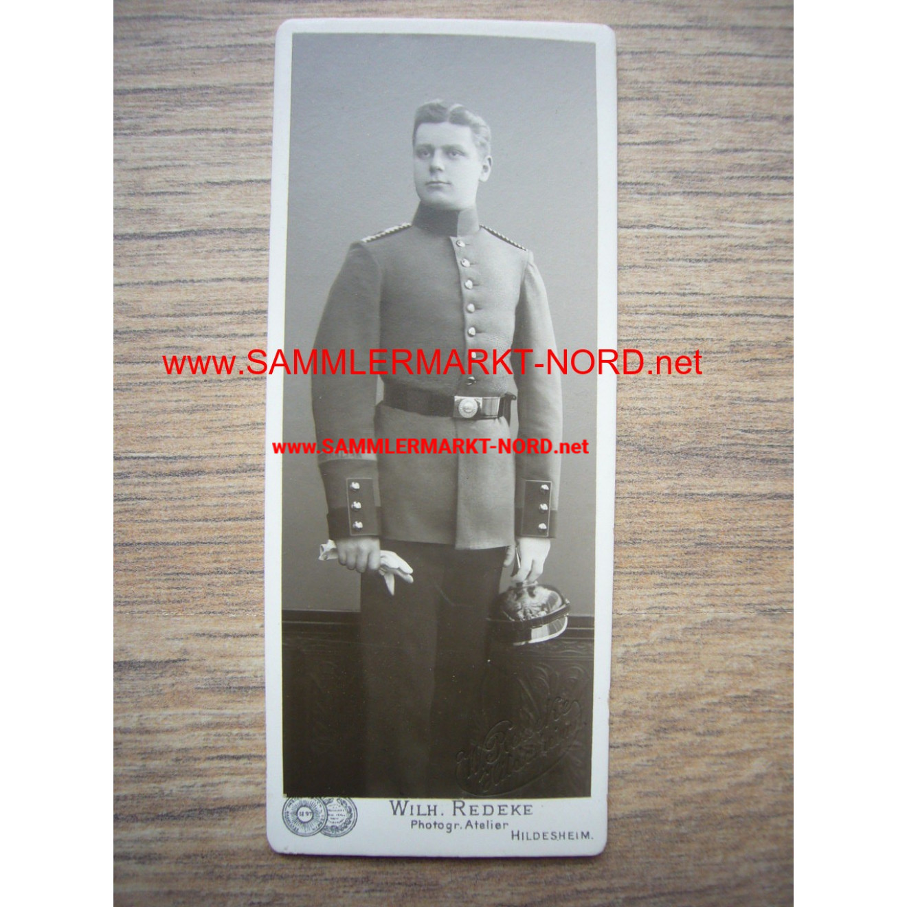 Kabinettfoto - Soldat mit Ärmelband "Gibraltar"