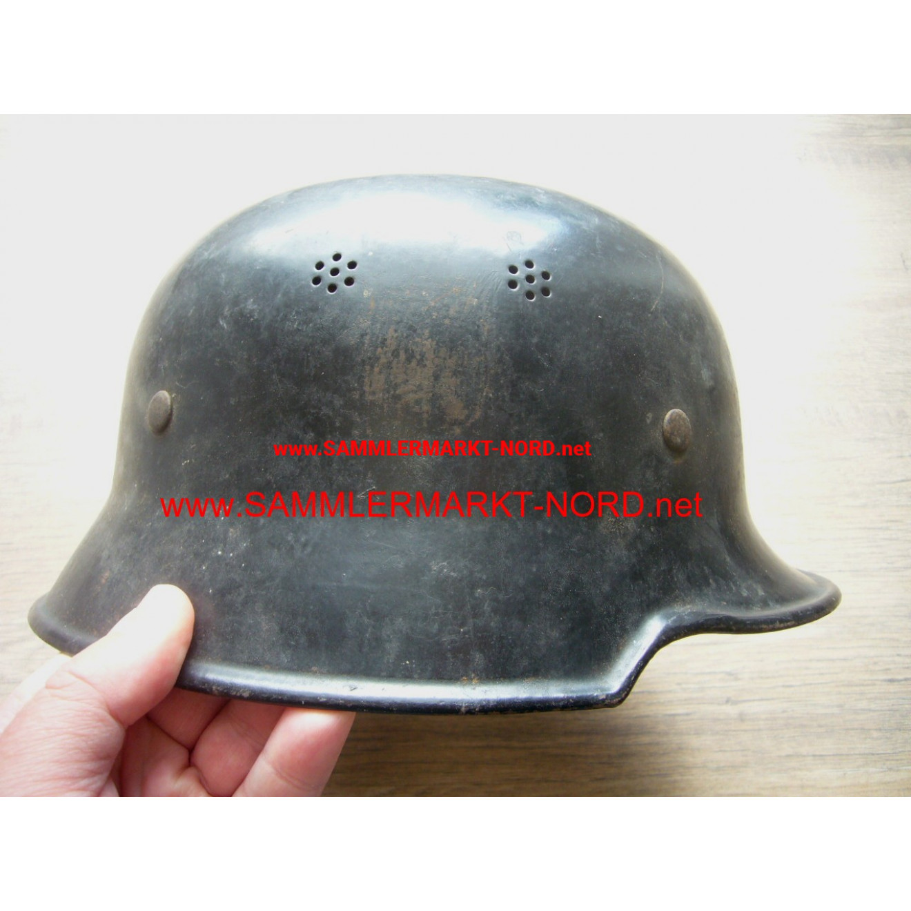 Fire brigade / air protection steel helmet