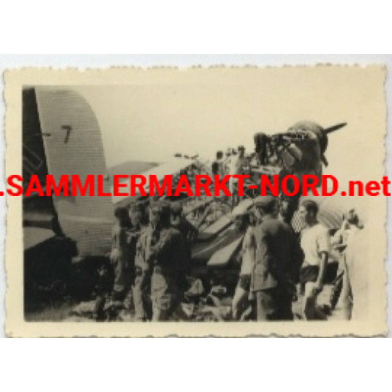 Zerstörte Ju 52 an der Südfront