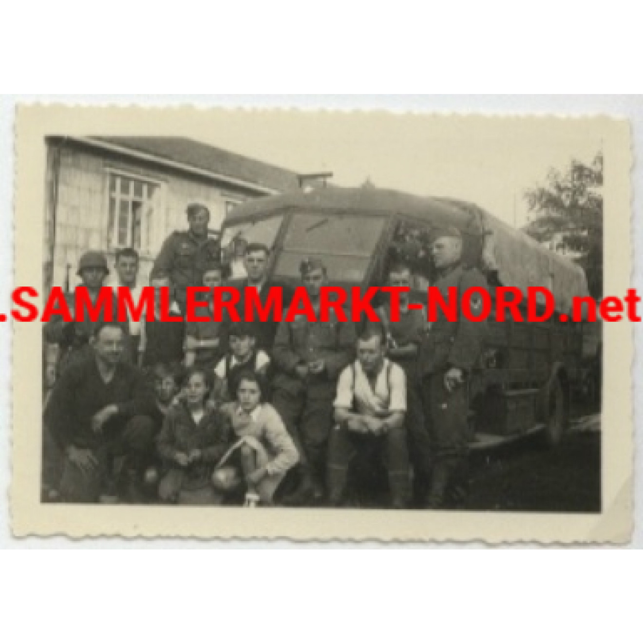 German soldiers mit captured French truck