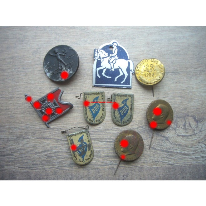 WHW & Meeting Badges - Convolute - Adolf Hitler etc., Sammlermarkt-Nord ...