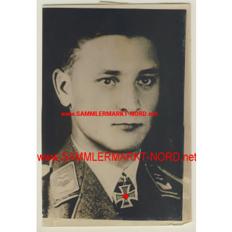 Oberleutnant Hintze with Knight Cross