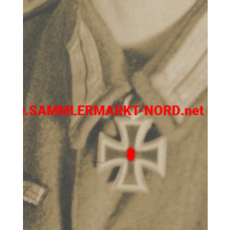 Hauptmann Erich Schoberberger (?) mit Ritterkreuz des Eisernen K