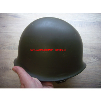 USA - steel helmet with liner