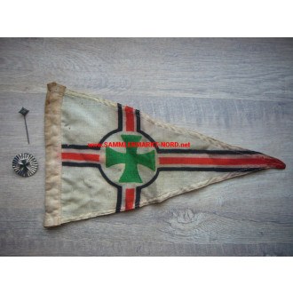 Boy Scouts / Youth Organization - Green Paw Cross - Pennant & Badges