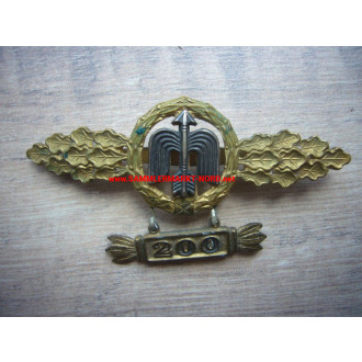 Luftwaffe - Squadron Clasp for Fighter Pilots in Gold with hanger 200