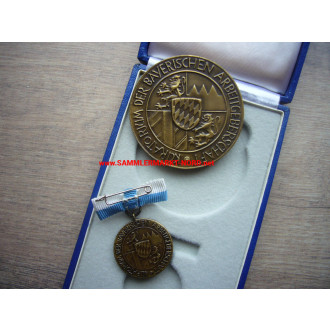 Board of Trustees of the Bavarian Employers' Association - Medal for 25 years of service