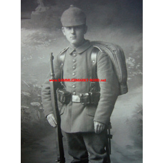 Radebeul Sachsen - Infanterist in feldgrauer Uniform