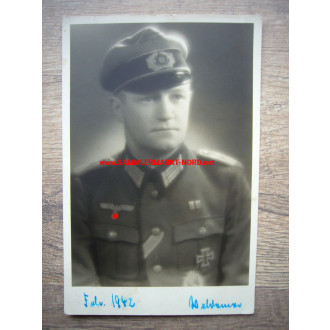 Wehrmacht lieutenant with crumple cap and iron cross 1. class