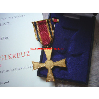 BRD - Bundesverdienstkreuz am Bande mit Verleihungsurkunde (POSTHUM !!)