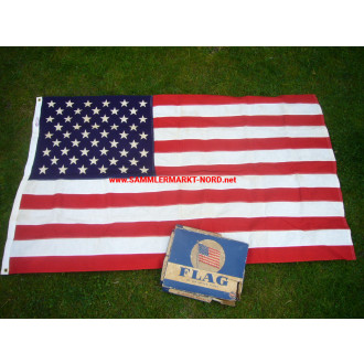USA - Fahne der Vereinigten Staaten von Amerika im original Karton