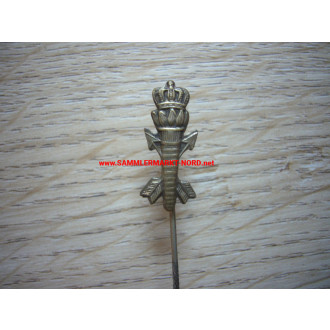 King's crown, torch and arrows - unknown gift pin