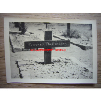 Krieg in Afrika (DAK) - Grab eines toten australischen Soldaten