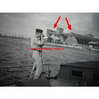 11 x Foto Kriegsmarine - Antwerpen Belgien - Hafengebiet - Vorpostenboote V55 / V56