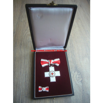 DRK Ehrenzeichen des Deutschen Roten Kreuzes in Silber (mit Verleihungsnummer) im Etui