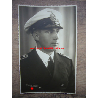 Kriegsmarine officer with white summer visor cap