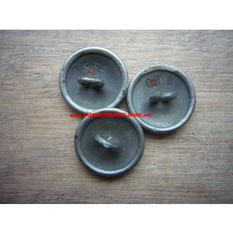 3 x Wehrmacht uniform button grained 20 mm