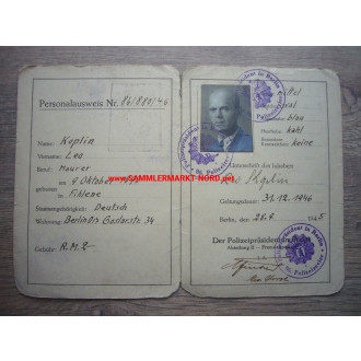 Makeshift identity card - Berlin, 28 September 1945