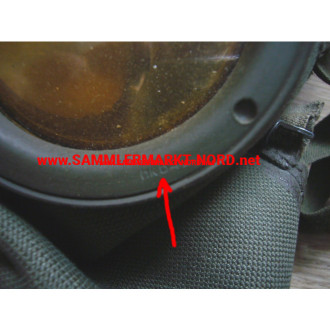 Wehrmacht gas mask can with complete gas mask