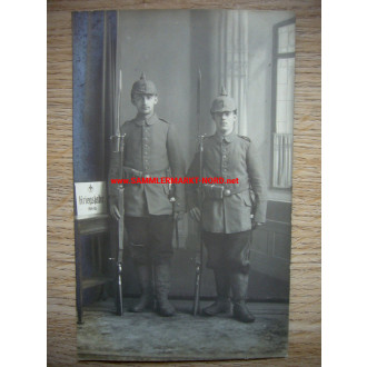 Feldgraue Soldaten des Landwehr-Infanterie-Regiment Nr. 7