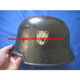 Steel helmet of the fire brigade