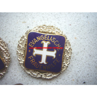 3 x badge - Evangelical Women's Aid