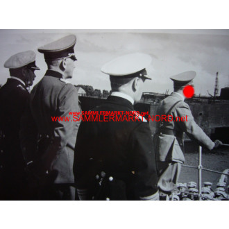Adolf Hitler auf dem Panzerschiff "Deutschland"