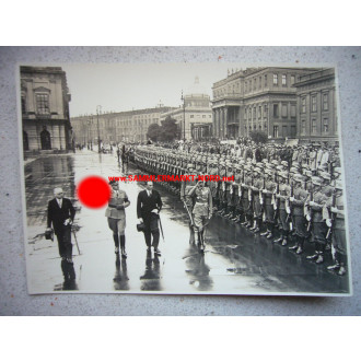 Parade in Berlin - Gauleiter with NSDAP Blood order