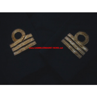 Italy - Captain's uniform jacket with ribbon clasp
