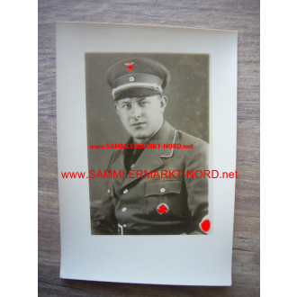 NSDAP political leader with General Gau Honor Badge