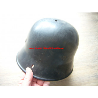 Fire brigade / air protection steel helmet