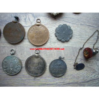 Japan - Sammlung diverser Orden & Medaillen