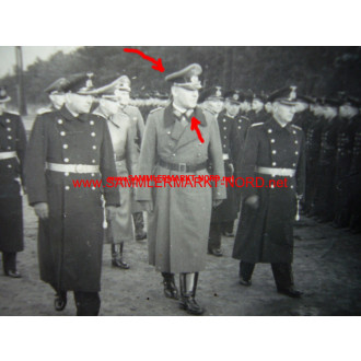 Wehrmacht General von Hoffmann visit the Navy